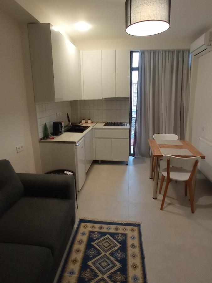 Izo'S Home Кутаиси Екстериор снимка