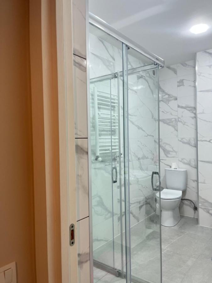 Izo'S Home Кутаиси Екстериор снимка